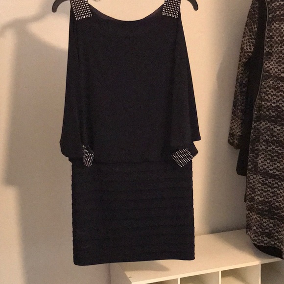EUC NAVY DRESS W/RHINESTONE COLD SHOULDER & BOTTOM SLIT SLEEVE W/RHINESTONE CUFF - Picture 1 of 7
